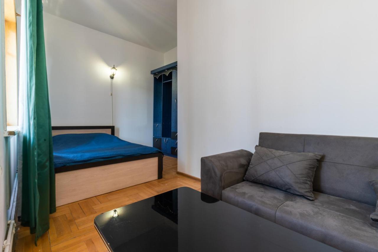 Center 4 You Hotel Tbilisi Zewnętrze zdjęcie