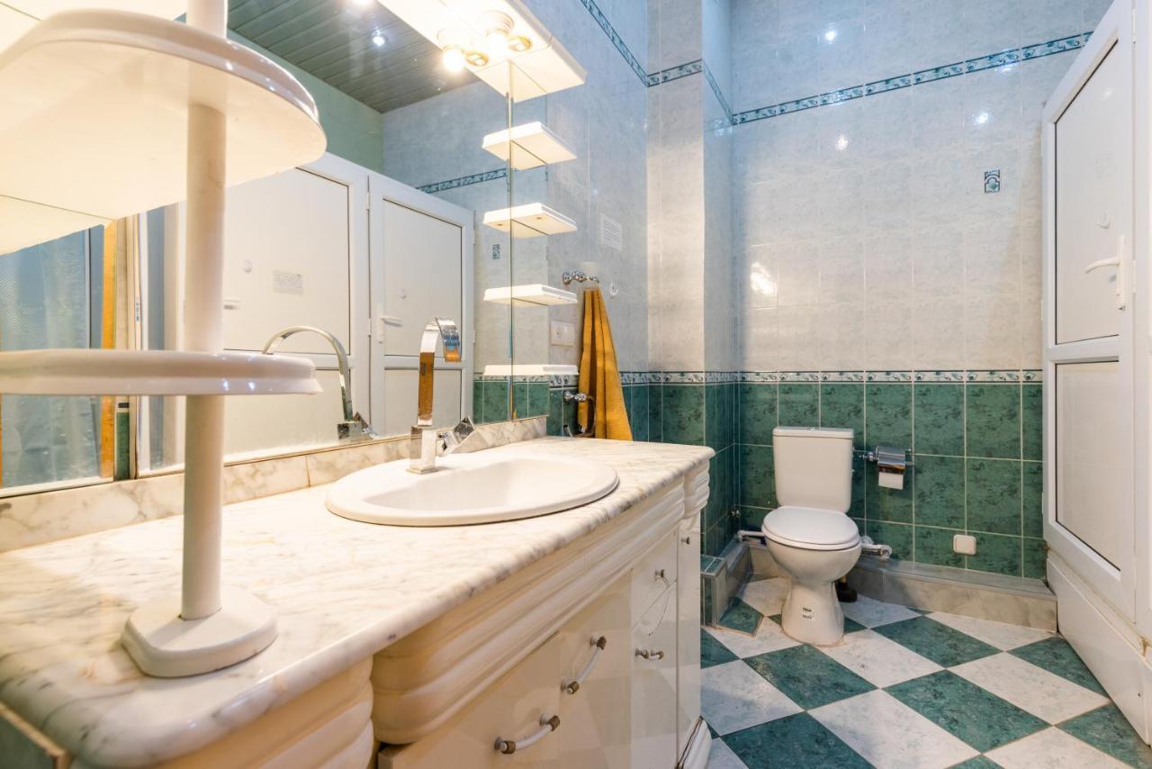 Center 4 You Hotel Tbilisi Zewnętrze zdjęcie