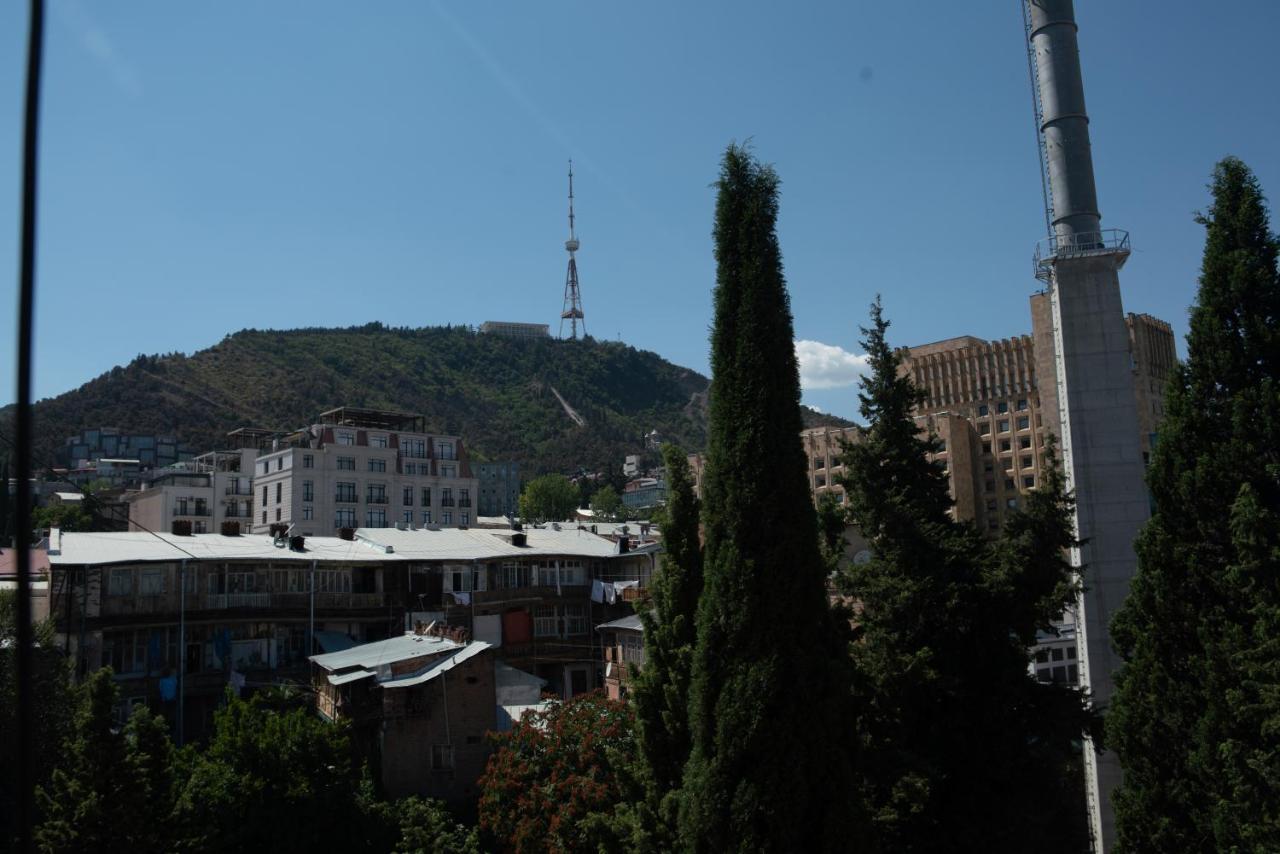 Center 4 You Hotel Tbilisi Zewnętrze zdjęcie