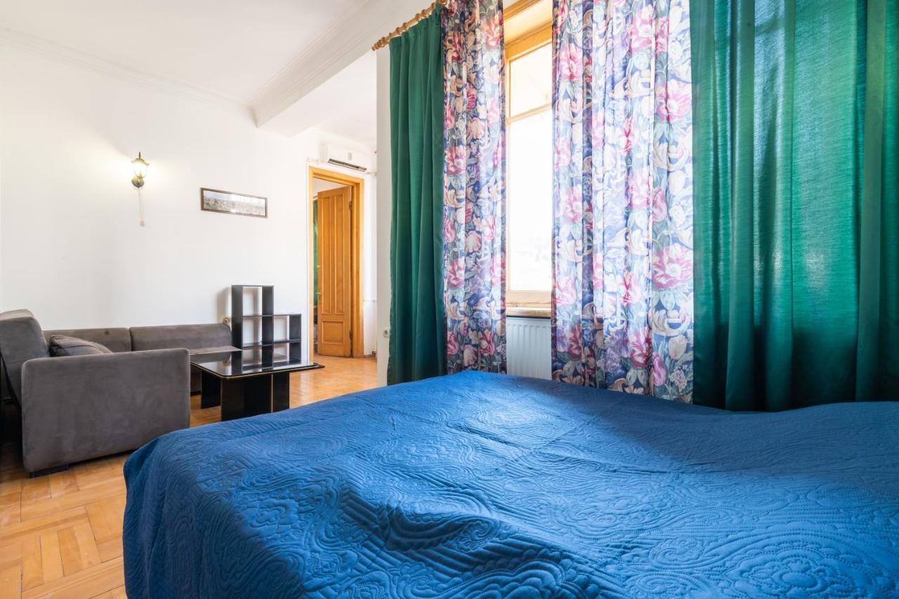 Center 4 You Hotel Tbilisi Zewnętrze zdjęcie