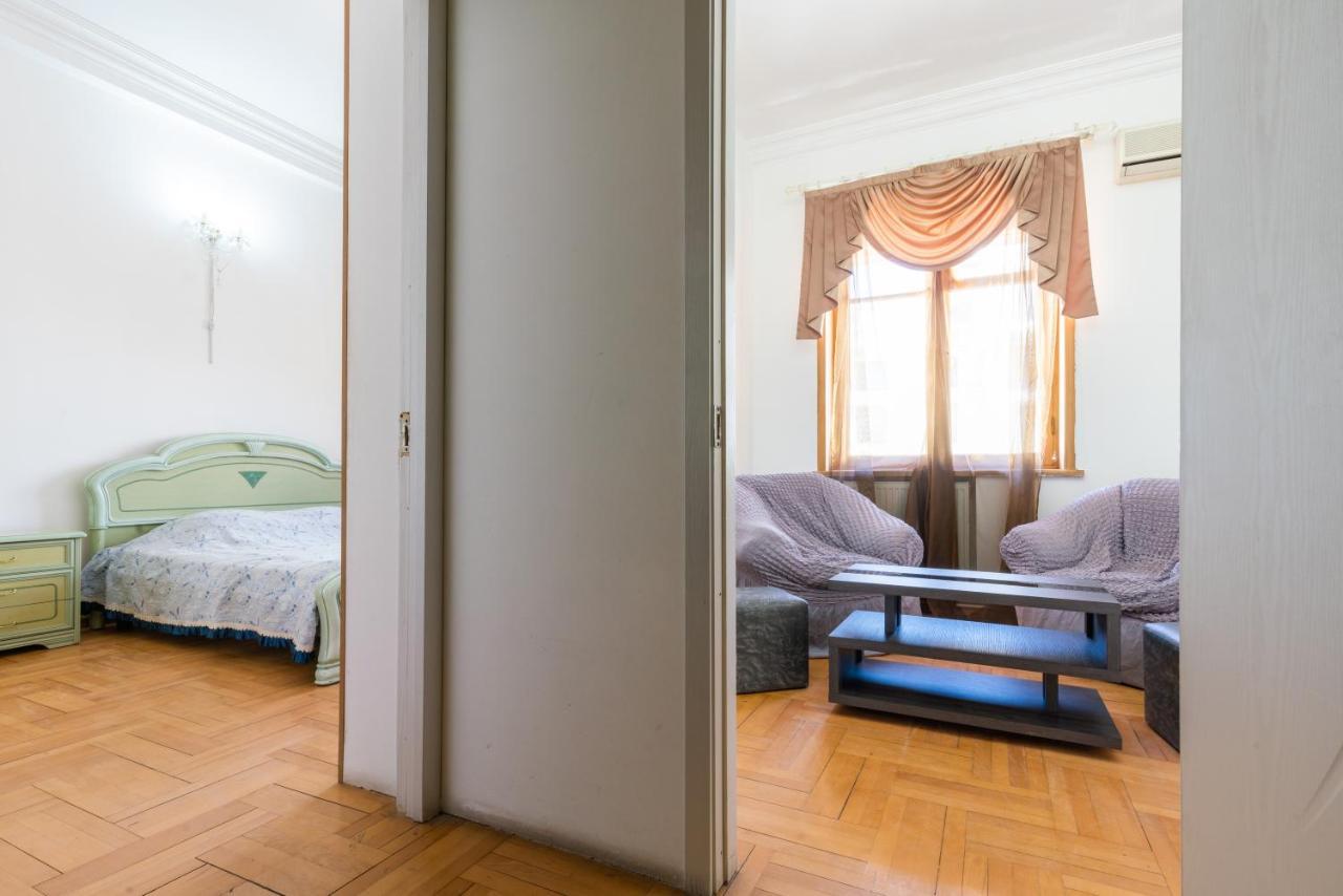 Center 4 You Hotel Tbilisi Zewnętrze zdjęcie