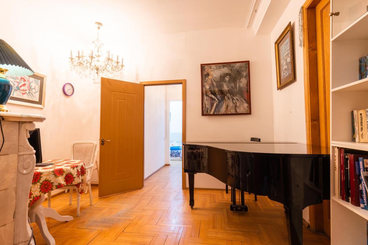 Center 4 You Hotel Tbilisi Zewnętrze zdjęcie