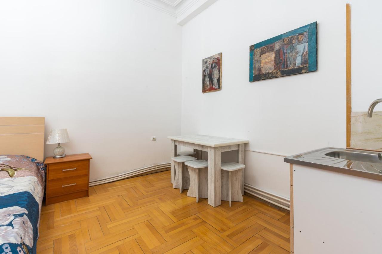 Center 4 You Hotel Tbilisi Zewnętrze zdjęcie